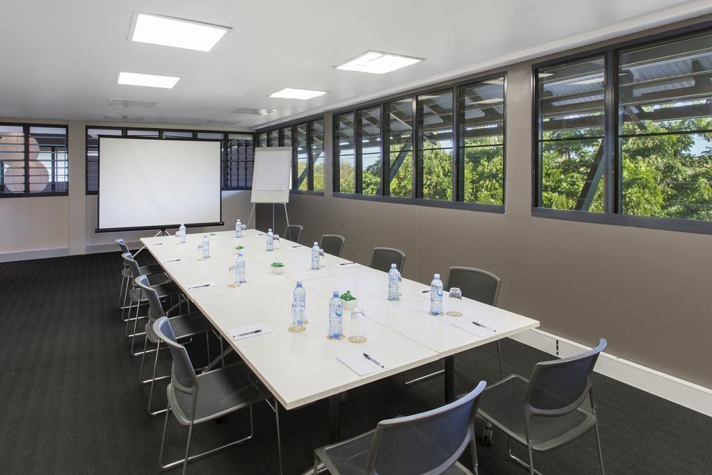 ברום Kimberley Sands Resort (Adults Only) מראה חיצוני תמונה